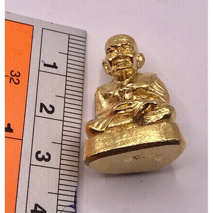 Luang Pu Thuat Wat Chang Hai Metal Amulet