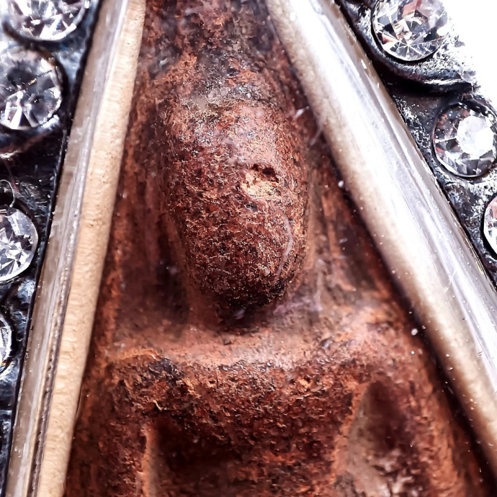 Phra Nang Phaya Pim Yai Buddha Amulet Pendant