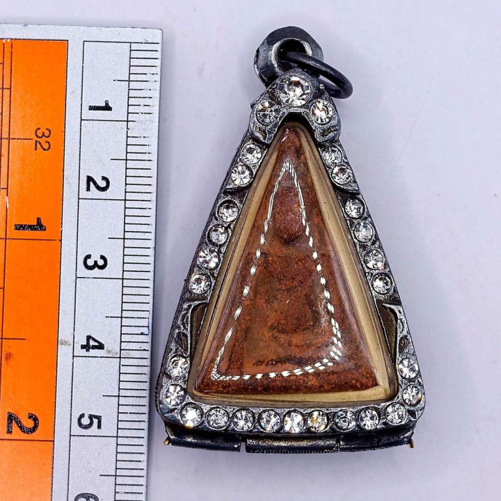 Phra Nang Phaya Pim Yai Buddha Amulet Pendant