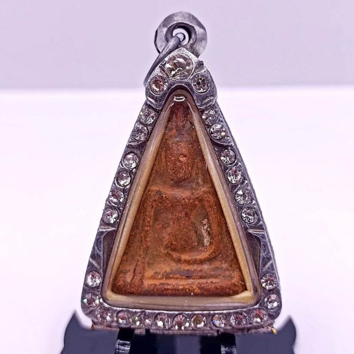 Phra Nang Phaya Pim Yai Buddha Amulet Pendant