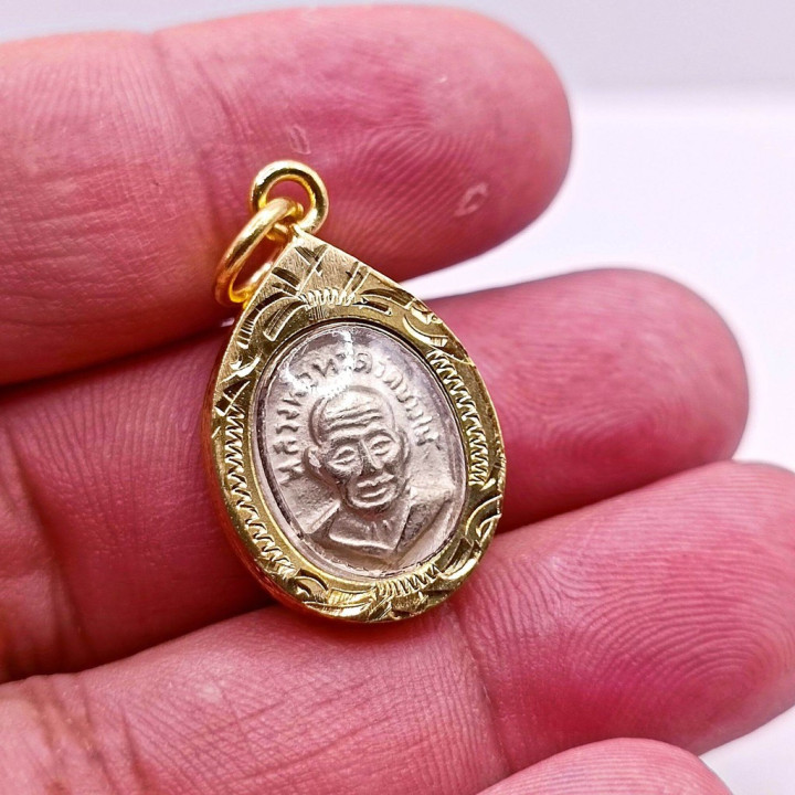 Luang Pu Thuat Melon Seed Gold Plated Pendant