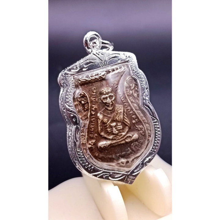 Luang Pu Thuat Wat Chang Hai Amulet Pendant