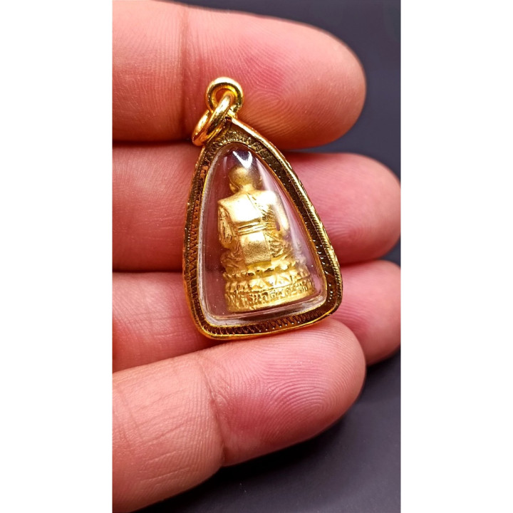 Luang Pu Thuat Wat Chang Hai Micron Gold Pendant
