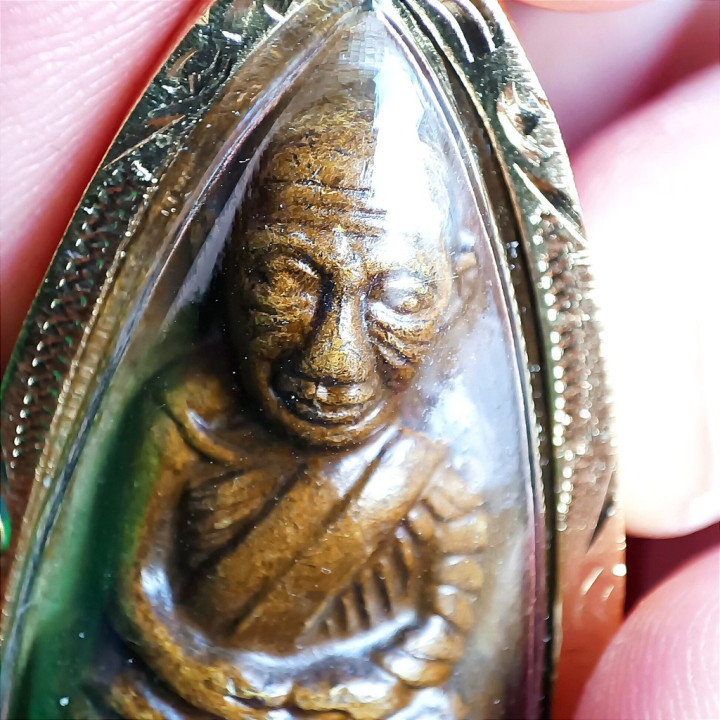 Luang Pu Thuat Brass Amulet Gold Plated Case