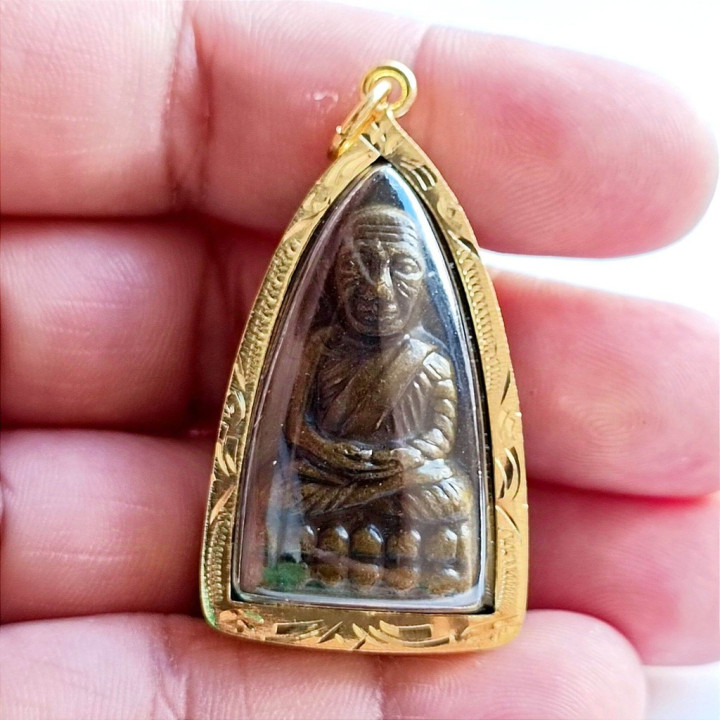 Luang Pu Thuat Brass Amulet Gold Plated Case