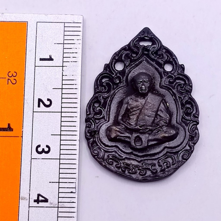 Luang Pu Tim 8-Round Medallion Amulet Copper