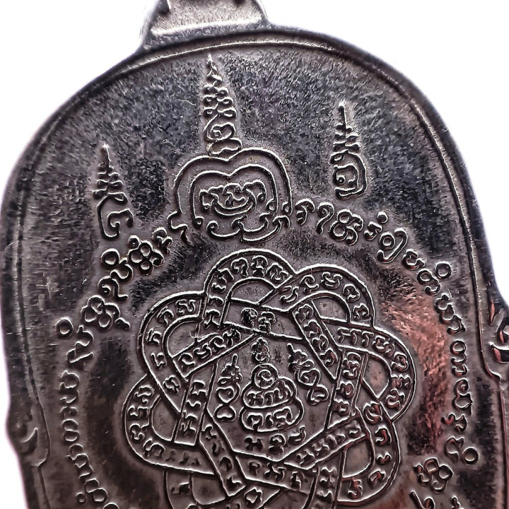 Luang Por Sud Wat Kalong Tiger Leaping Amulet