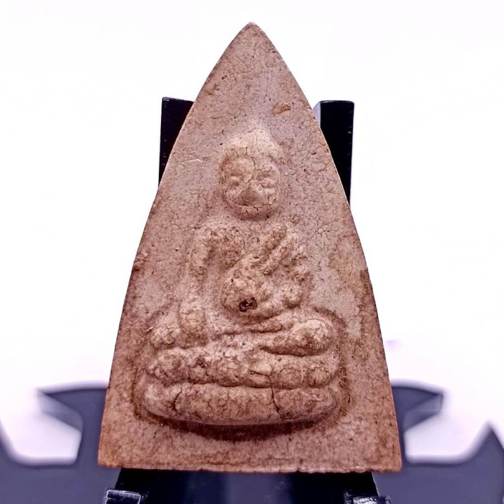 Phra Phuttho Noi Mae Chee Boon Ruean Buddha Amulet